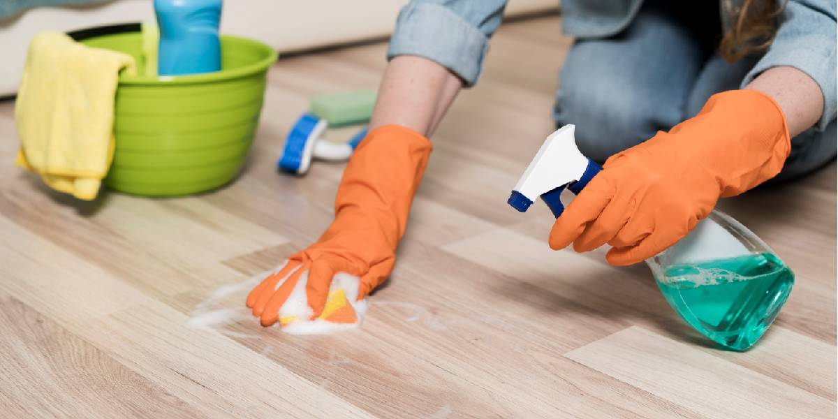 How to Clean Laminate Floors: Homeowners Guide