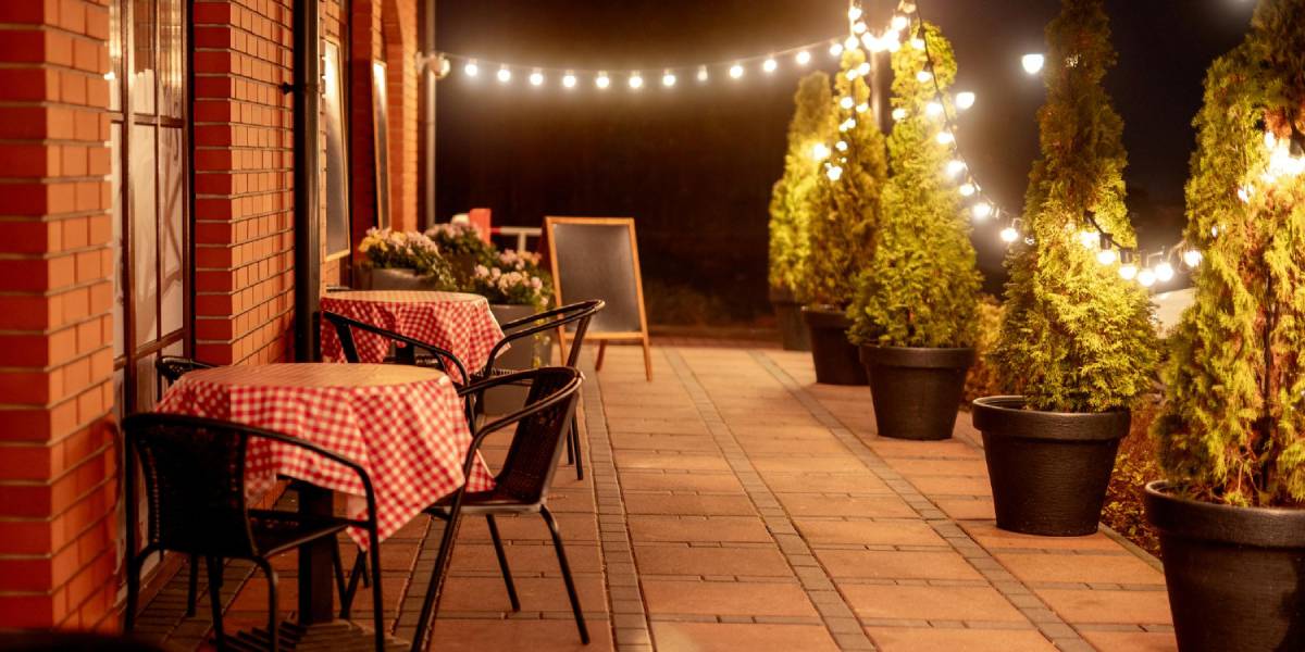 Planning an Outdoor Deck Upgrade in Austin: Layout, Lighting & Materials
